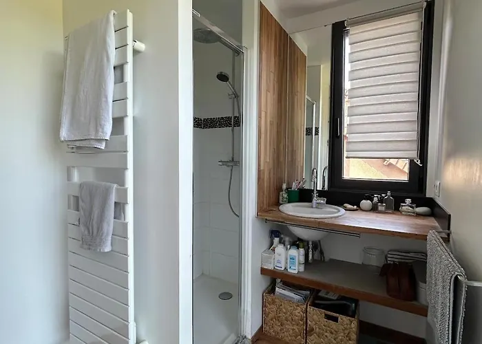 Caen, Tres Jolie Maison A Deux Pas Du Memorial Caen