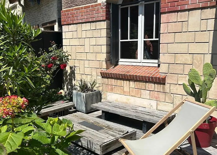 Caen, Tres Jolie Maison A Deux Pas Du Memorial *