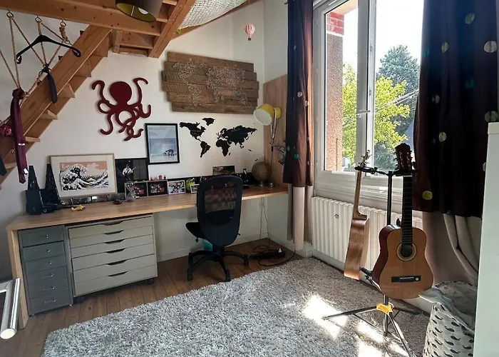 Dom wakacyjny Caen, Tres Jolie Maison A Deux Pas Du Memorial *